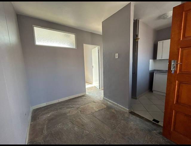 2 BEDROOM APARTMENT FOR SALE IN SUNNYSIDE